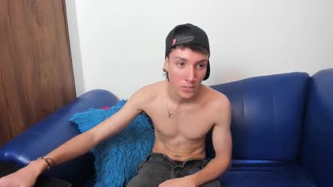 Snapshot of littledanny_ chatting on December 19, 2025, 7:32 pm DANNY online show from December 19, 2025, 7:32 pm