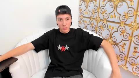 Snapshot of littledanny_ chatting on January 6, 2026, 8:12 pm DANNY online show from January 6, 2026, 8:12 pm