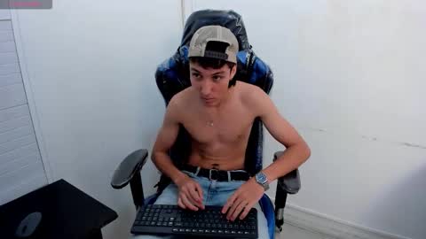 Snapshot of littledanny_ chatting on February 9, 2026, 6:45 pm DANNY online show from February 9, 2026, 6:45 pm