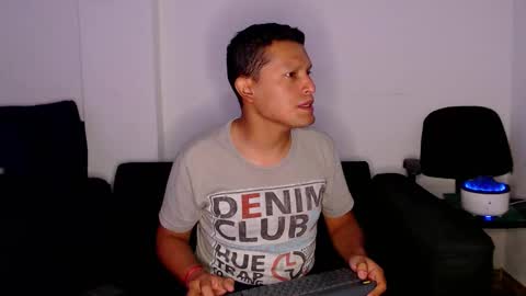 Snapshot of littledicklatin chatting on January 7, 2026, 2:25 am Manu online show from January 7, 2026, 2:25 am