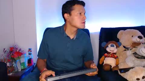 Snapshot of littledicklatin chatting on February 8, 2026, 3:10 am Manu online show from February 8, 2026, 3:10 am