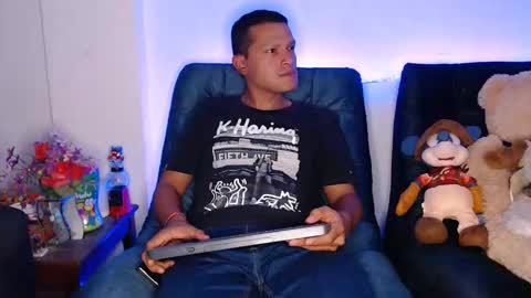 Snapshot of littledicklatin chatting on February 15, 2026, 2:52 am Manu online show from February 15, 2026, 2:52 am