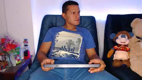 Snapshot of littledicklatin chatting on February 18, 2026, 3:24 am Manu online show from February 18, 2026, 3:24 am