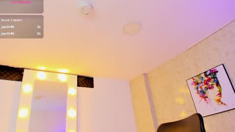 littlee_mia online show from June 27, 2026, 12:33 pm