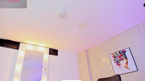 littlee_mia online show from July 3, 2026, 12:44 pm