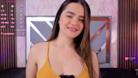 Snapshot of littleesara18 chatting on March 8, 2026, 11:03 am Sara online show from March 8, 2026, 11:03 am