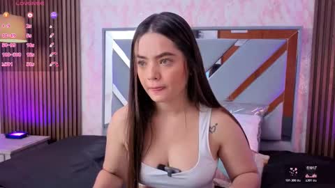 Snapshot of littleesara18 chatting on March 21, 2026, 11:15 am Sara online show from March 21, 2026, 11:15 am