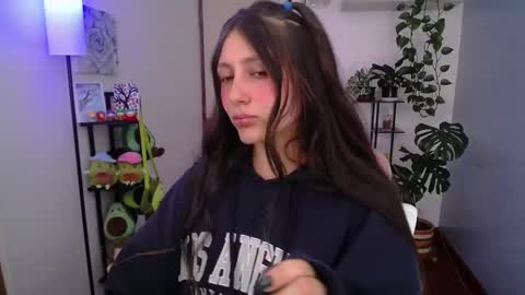 Snapshot of littlelaksmi chatting on September 8, 2025, 9:14 pm Laksmi online show from September 8, 2025, 9:14 pm