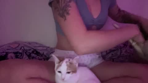 Snapshot of littlelovesbig chatting on October 9, 2025, 5:44 pm littlelovesbig online show from October 9, 2025, 5:44 pm