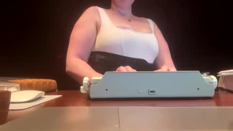 Snapshot of littlemissmee chatting on March 9, 2026, 7:34 am littlemissmee online show from March 9, 2026, 7:34 am