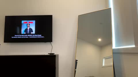 Snapshot of littlemissmia222 chatting on February 3, 2025, 8:03 pm Mia online show from February 3, 2025, 8:03 pm