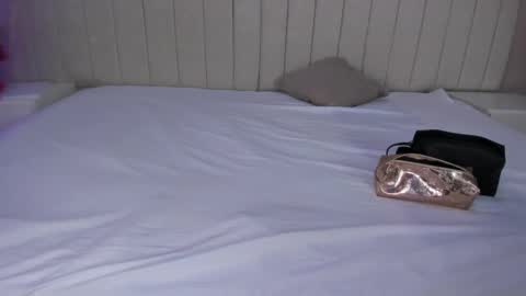 im olivia IG littleolivia01 online show from January 21, 2025, 1:22 pm