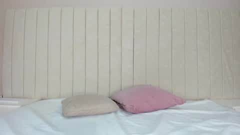 im olivia IG littleolivia01 online show from February 1, 2025, 12:58 pm