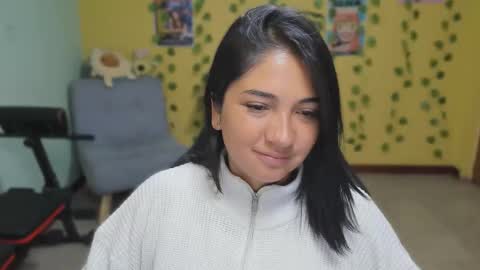 Snapshot of littleprety6969 chatting on December 15, 2025, 3:33 am Mia Wednesday to Sunday 730 am to 1030 am Colombian Hour D online show from December 15, 2025, 3:33 am