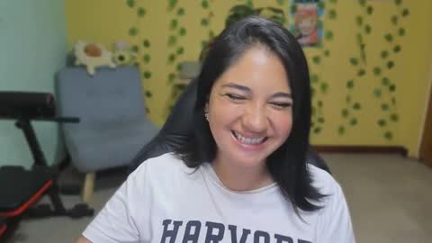 Snapshot of littleprety6969 chatting on December 19, 2025, 4:30 am Mia Wednesday to Sunday 730 am to 1030 am Colombian Hour D online show from December 19, 2025, 4:30 am