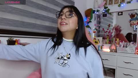 Snapshot of littlerouse_ chatting on January 6, 2025, 1:31 am Ruby Rouse online show from January 6, 2025, 1:31 am