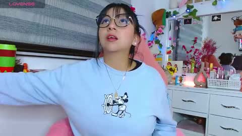Snapshot of littlerouse_ chatting on January 7, 2025, 1:06 am Ruby Rouse online show from January 7, 2025, 1:06 am