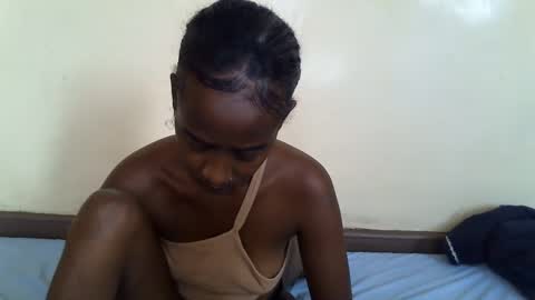 Snapshot of littlesandie chatting on February 13, 2025, 11:17 am littlesandie online show from February 13, 2025, 11:17 am