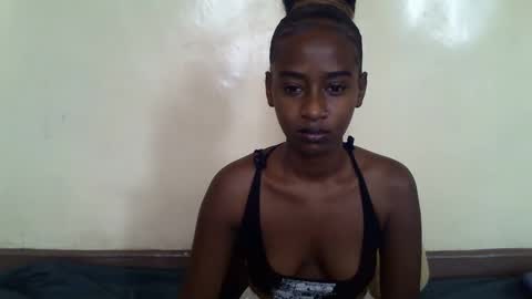 Snapshot of littlesandie chatting on February 24, 2025, 5:43 am littlesandie online show from February 24, 2025, 5:43 am