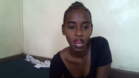 Snapshot of littlesandie chatting on March 8, 2025, 5:49 am littlesandie online show from March 8, 2025, 5:49 am