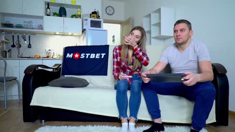 Little Tifany online show from December 26, 2024, 9:33 am