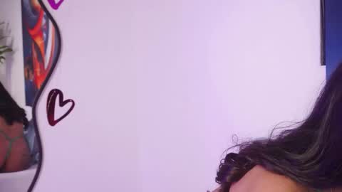 littletammy_ online show from November 28, 2025, 2:53 pm