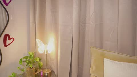 Snapshot of littletammy_ chatting on March 8, 2026, 4:55 pm littletammy_ online show from March 8, 2026, 4:55 pm