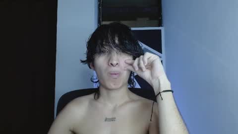 Snapshot of littlextrem chatting on April 2, 2026, 3:37 am Eros online show from April 2, 2026, 3:37 am