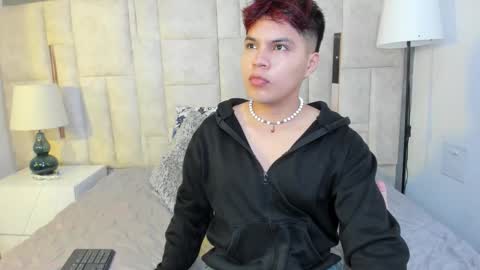 Snapshot of littlezanee chatting on December 3, 2025, 11:52 am ZANE online show from December 3, 2025, 11:52 am