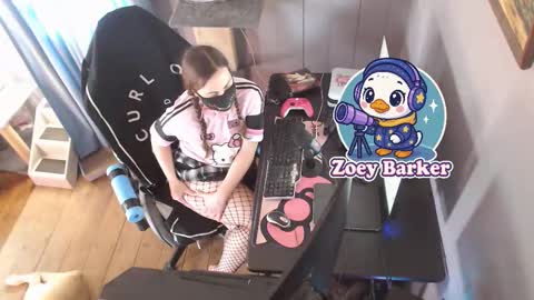 littlezoey2007 online show from September 20, 2025, 6:03 am