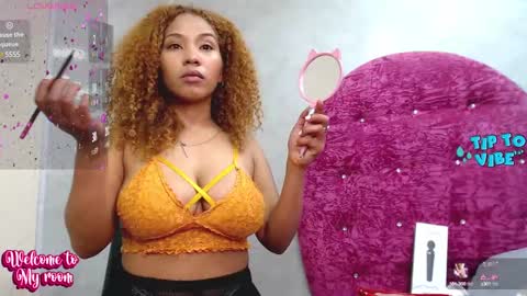 Snapshot of litzy_curly chatting on December 15, 2024, 3:31 pm Litzy online show from December 15, 2024, 3:31 pm