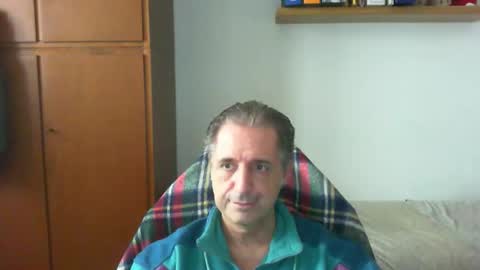 liuk53 online show from April 13, 2026, 12:43 pm