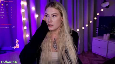 Snapshot of liv_fay chatting on February 26, 2025, 7:05 pm Liv 3 online show from February 26, 2025, 7:05 pm