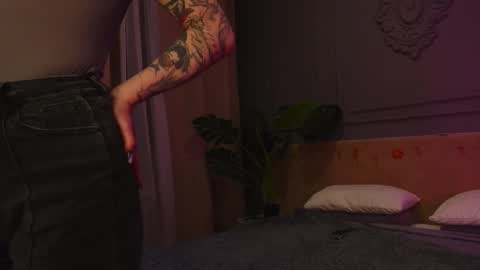 Snapshot of liv_fay chatting on October 23, 2025, 4:50 pm Liv 3 online show from October 23, 2025, 4:50 pm