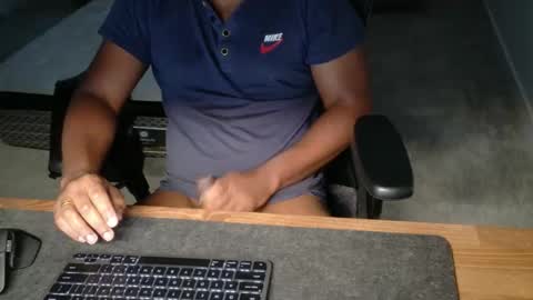 livetribber online show from April 3, 2026, 1:09 pm