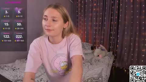 Snapshot of livyybosom chatting on February 15, 2026, 6:37 pm My name is Livy Nice to meet you Thumbs up please its important online show from February 15, 2026, 6:37 pm