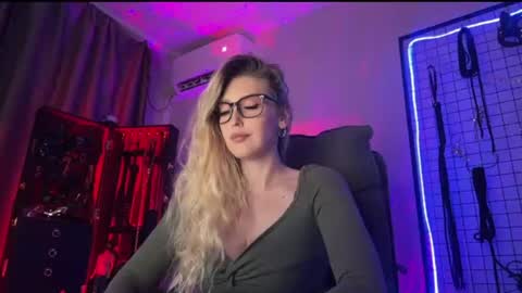 Liya Ray online show from July 18, 2026, 11:52 pm