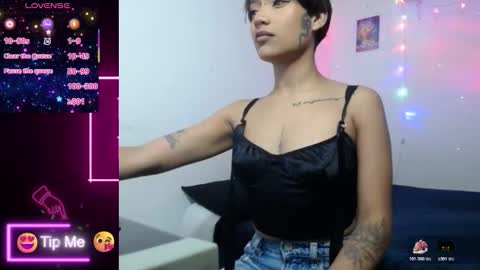 Snapshot of liz_onyx chatting on January 10, 2026, 11:20 pm Liz online show from January 10, 2026, 11:20 pm