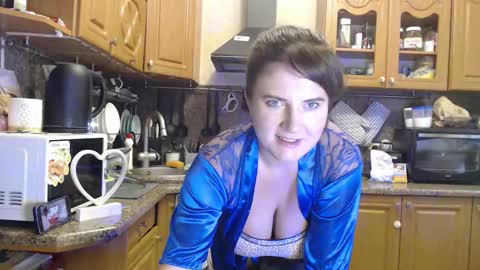 LizaCakes online show from September 24, 2025, 2:31 pm