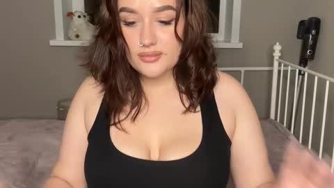 lizamartina online show from September 11, 2025, 4:29 pm