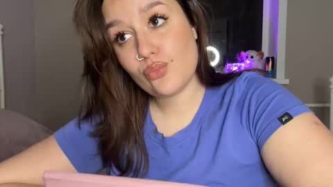 lizamartina online show from November 5, 2025, 7:25 pm