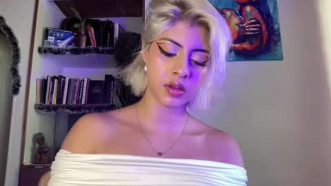 Lizeth online show from December 9, 2024, 7:39 pm