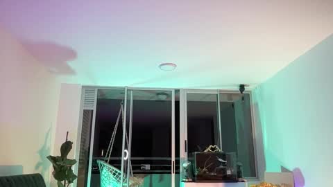 Lizeth online show from October 24, 2025, 4:09 am