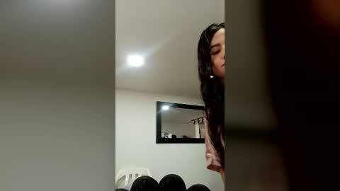 Snapshot of lizathomson_ chatting on June 25, 2026, 2:43 pm liza online show from June 25, 2026, 2:43 pm
