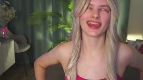 Sunnheart online show from January 12, 2025, 6:16 pm