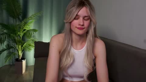 Sunnheart online show from January 23, 2025, 10:44 pm