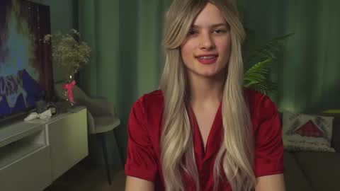 Sunnheart online show from February 19, 2025, 5:27 pm