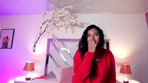 Snapshot of lizz_miller__ chatting on May 28, 2026, 2:14 pm Lizz online show from May 28, 2026, 2:14 pm