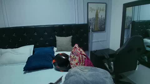 Snapshot of lizz_tender chatting on February 5, 2025, 11:44 am Lizz online show from February 5, 2025, 11:44 am