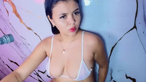 Snapshot of lizz_tender chatting on December 3, 2025, 12:25 pm Lizz online show from December 3, 2025, 12:25 pm